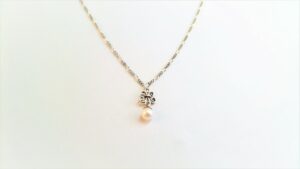 Collier mit Perle 333 GG