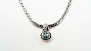 Collier mit Behang Anhängerclip 585 WG